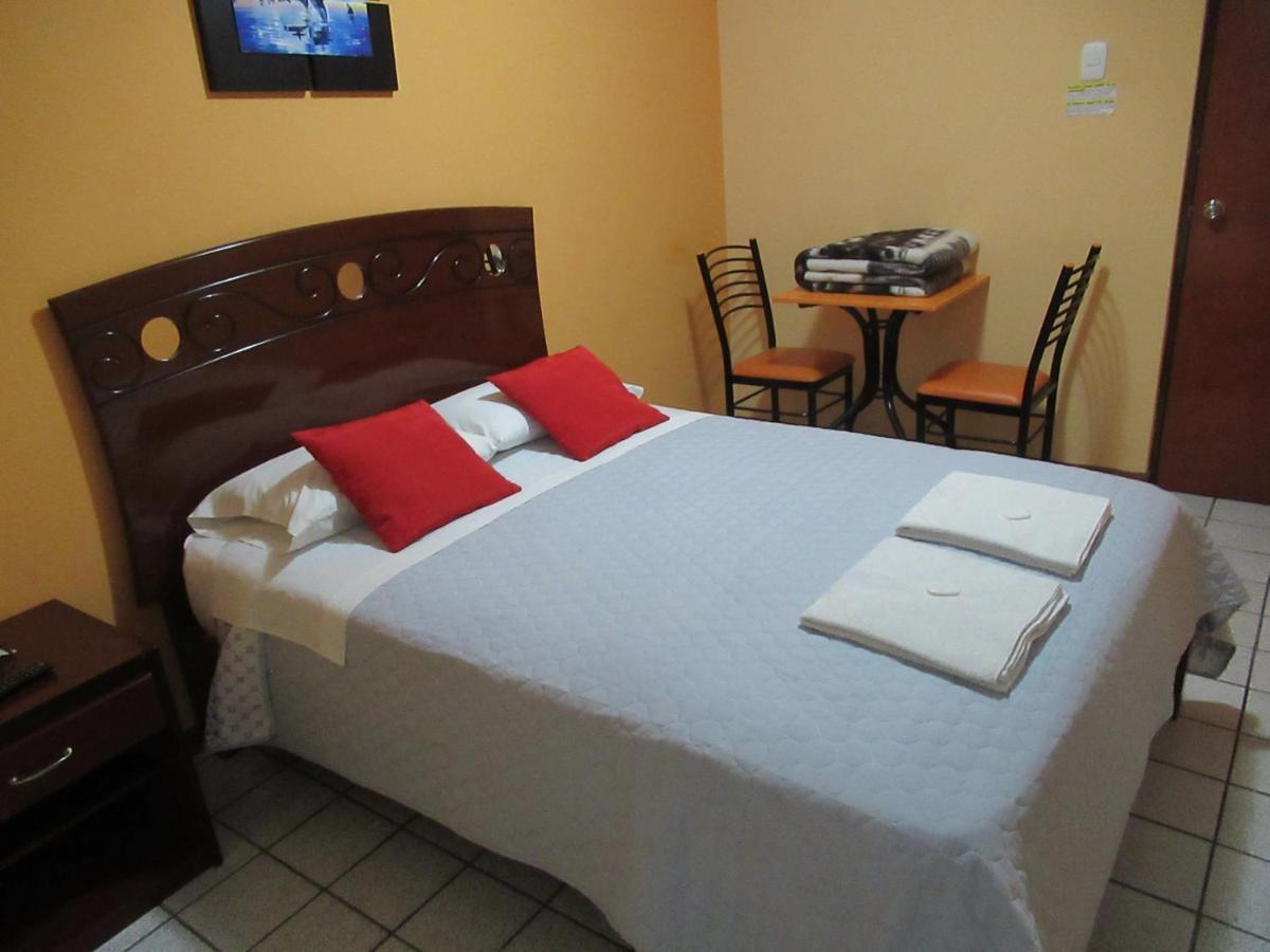 Kurmi Hostel Lima Airport Екстериор снимка