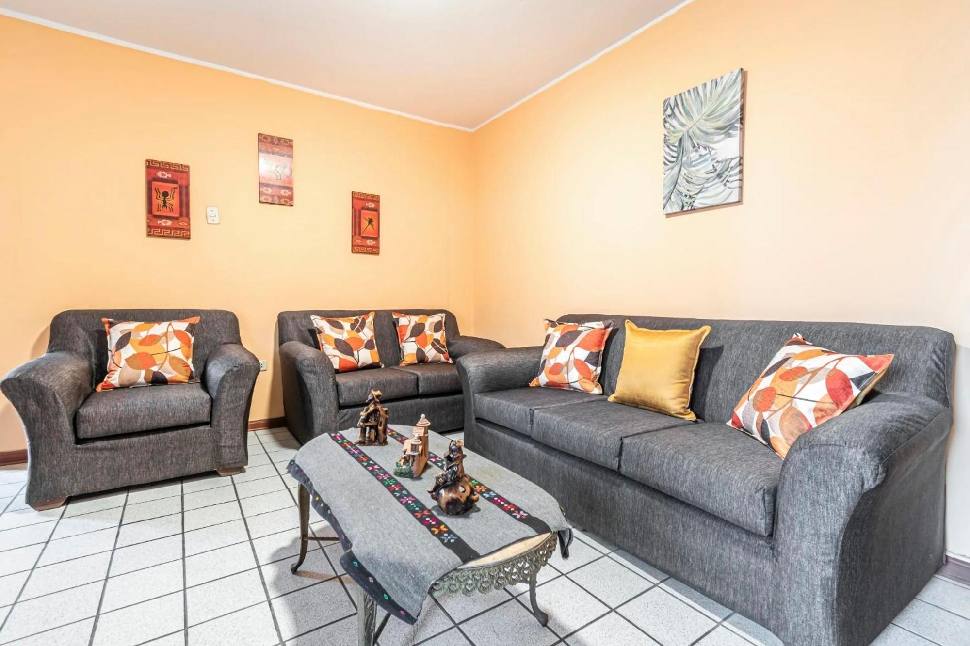 Kurmi Hostel Lima Airport Екстериор снимка