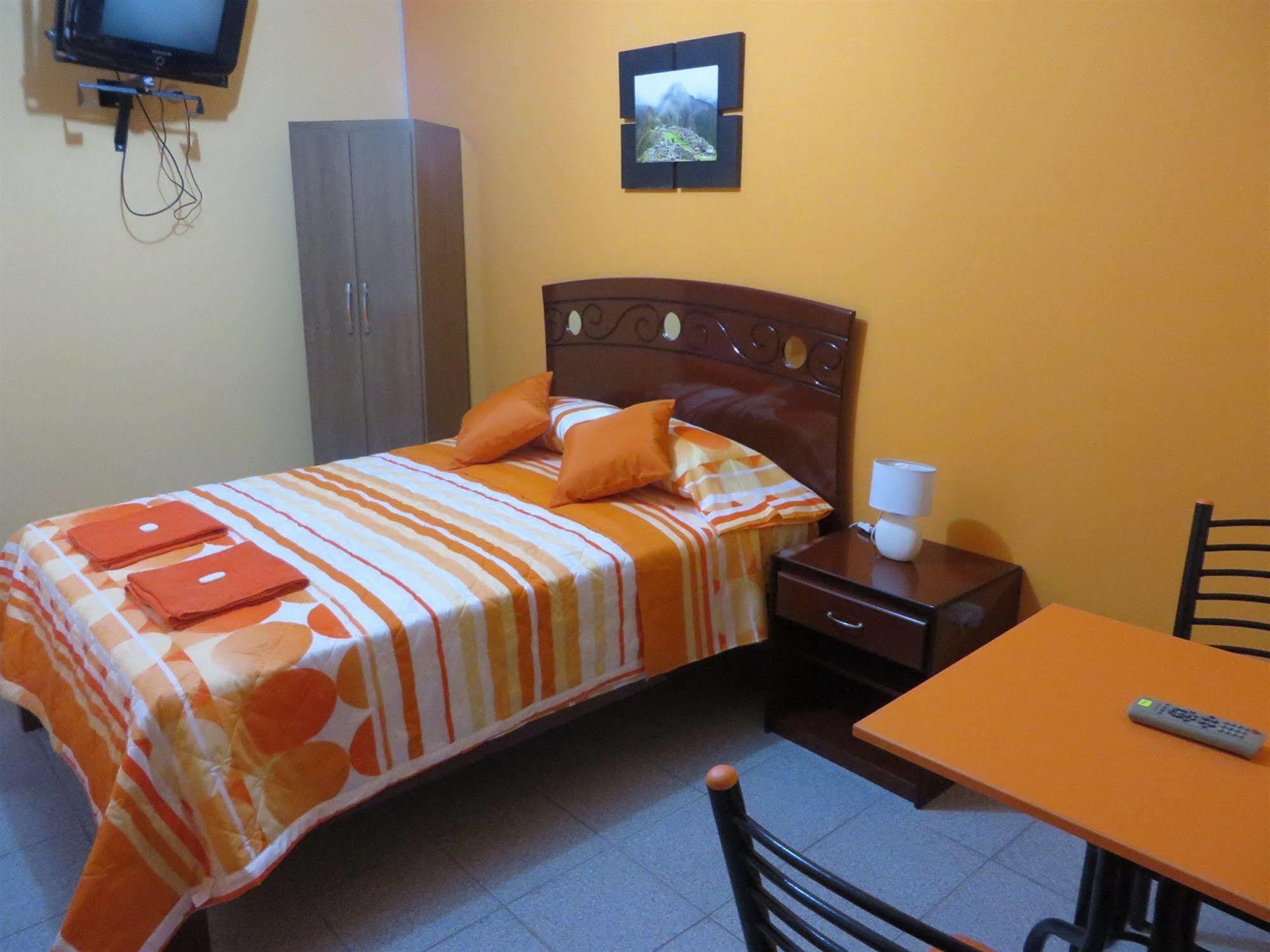 Kurmi Hostel Lima Airport Екстериор снимка