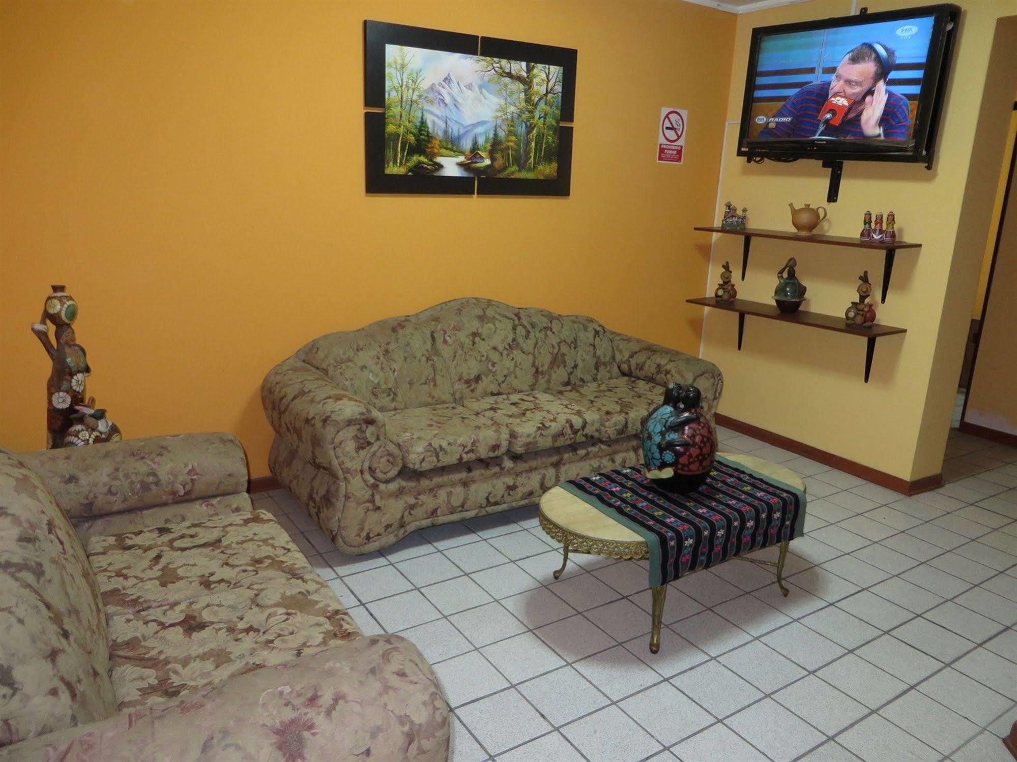 Kurmi Hostel Lima Airport Екстериор снимка